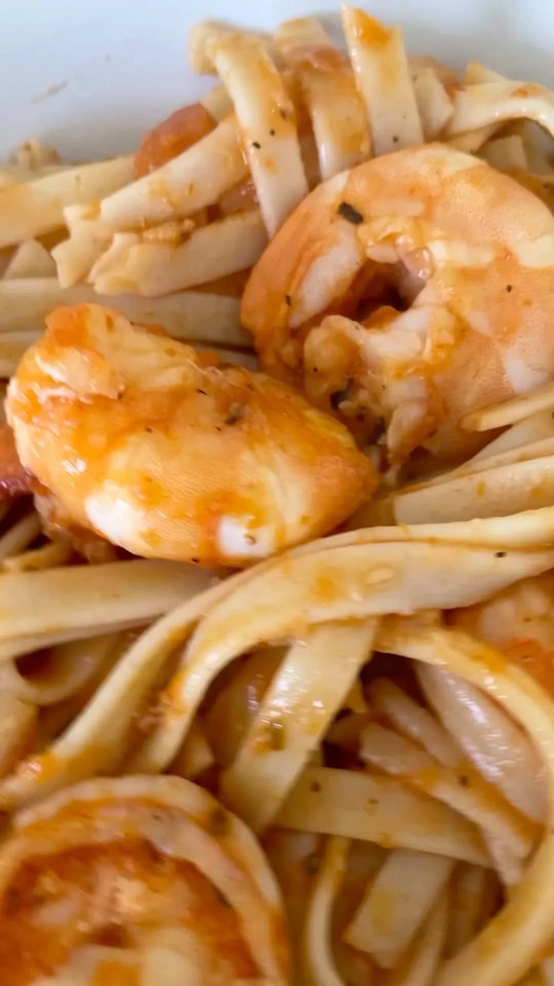 Fettuccine con camarones